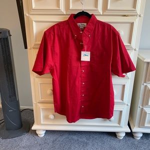 Men’s red short sleeve shirt